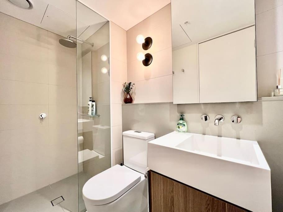 Highrise Best Location 2Baths Melbourne Bagian luar foto