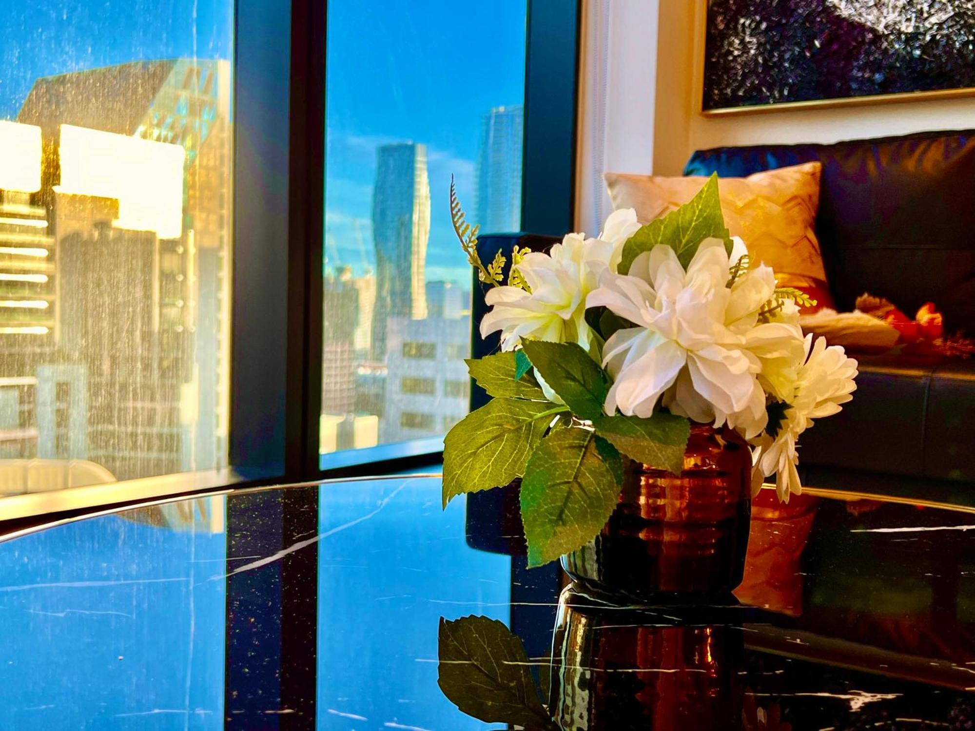 Highrise Best Location 2Baths Melbourne Bagian luar foto